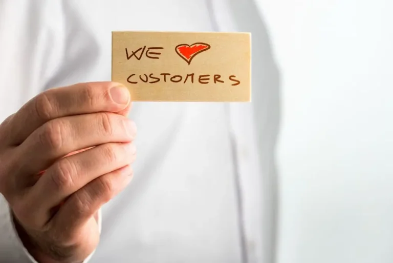 L'importanza del servizio clienti online per i customers